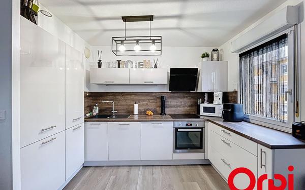 Appartement à vendre    3 pièces • 61,48 m2 Marseille 4