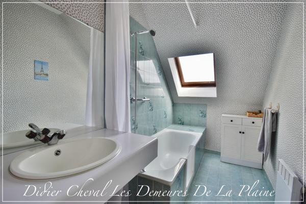 Clayes-sous-Bois (78340) MAISON INDIVIDUELLE TERRAIN 937 M2