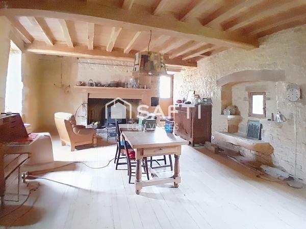 Maison de village en pierre