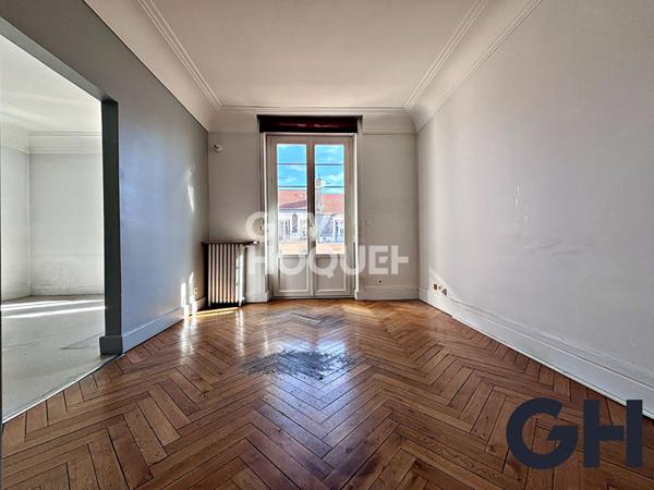 Métro Masséna - Appartement 107m2 - traversant - 2 balcons