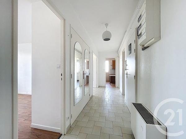 Appartement T4 à vendre  4 pièces - 78,19 m2 REZE - 44