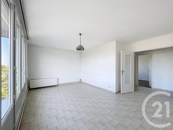 Appartement T4 à vendre  4 pièces - 78,19 m2 REZE - 44
