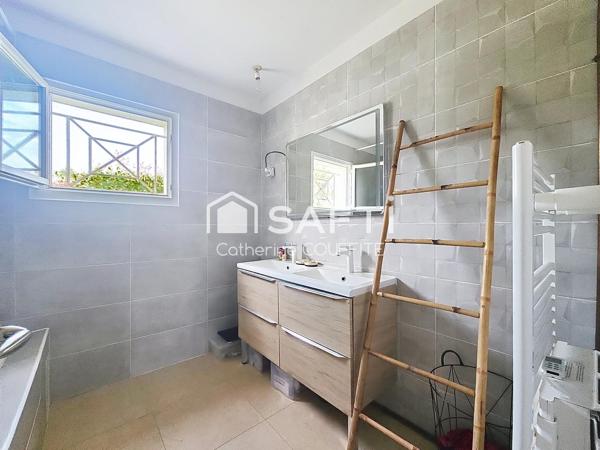 Calme absolu pour cette jolie maison avec vue, 4  chambres