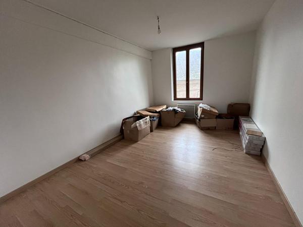 GOURNAY EN BRAY - IMMEUBLE COMMERCIAL BAR BRASSERIE FDJ avec logement