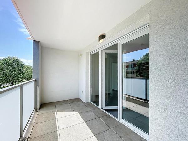 T2 AVEC TERRASSE ET PARKING