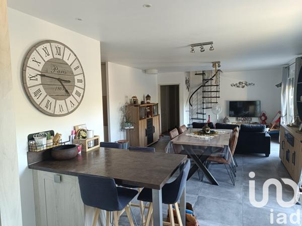 Maison à vendre 5 pièces 100 m² Saint-Martin-Valmeroux