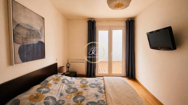 Maison
         4 pièces
        - 137 m² 398 000 € *