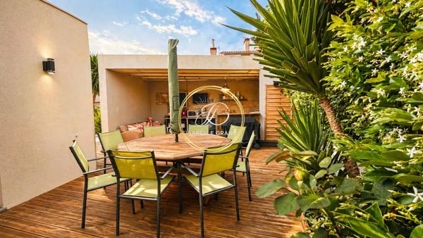 Maison
         4 pièces
        - 137 m² 398 000 € *