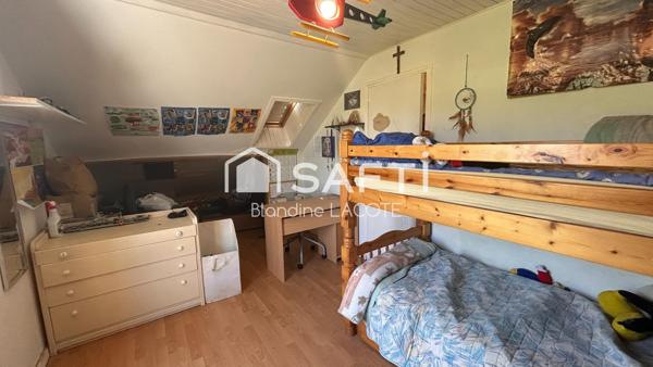Maison de campagne isolée - 3 hectares - Dépendances