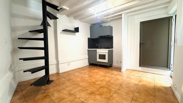 Appartement Corbeil Essonnes 2 pièce(s) 25 m2 - DUPLEX - REFAIT À NEUF