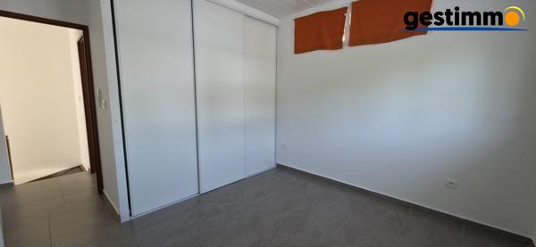 Maison duplex T4 - REMIRE MONTJOLY