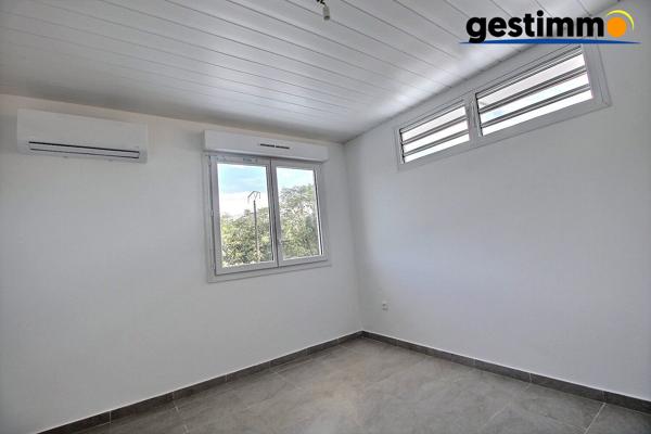 Maison duplex T4 - REMIRE MONTJOLY