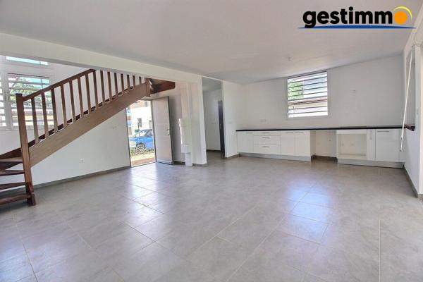 Maison duplex T4 - REMIRE MONTJOLY