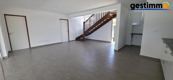 Maison duplex T4 - REMIRE MONTJOLY
