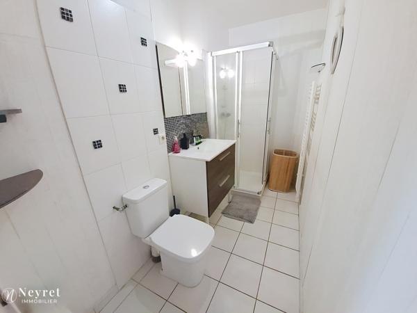 Rare !!! Maison de plain pied de 130 m² sur 1500 m² de terrain, 5 chambres