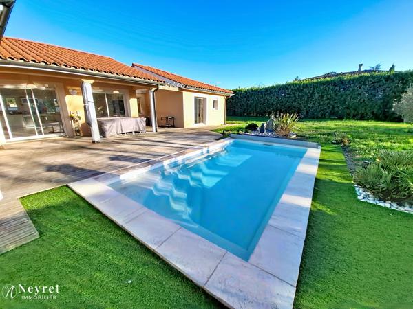 Rare !!! Maison de plain pied de 130 m² sur 1500 m² de terrain, 5 chambres