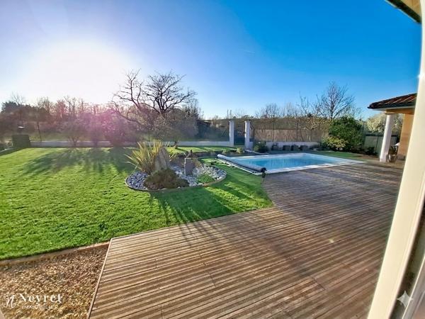 Rare !!! Maison de plain pied de 130 m² sur 1500 m² de terrain, 5 chambres
