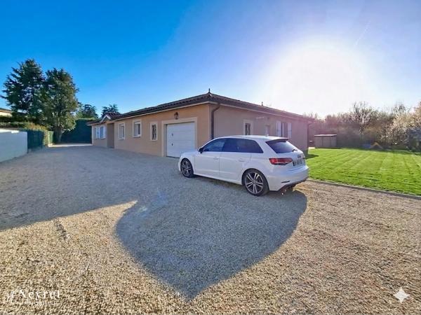 Rare !!! Maison de plain pied de 130 m² sur 1500 m² de terrain, 5 chambres