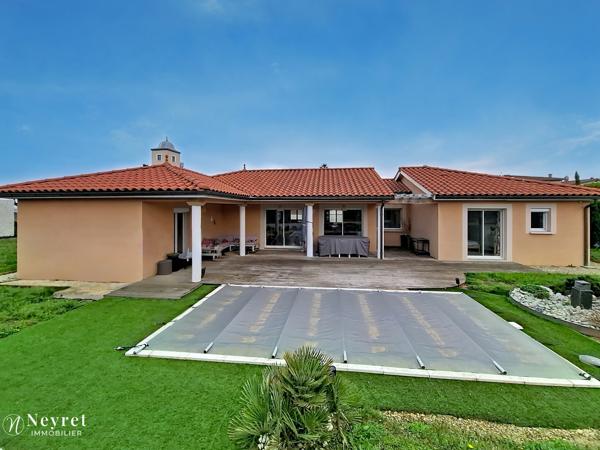 Rare !!! Maison de plain pied de 130 m² sur 1500 m² de terrain, 5 chambres