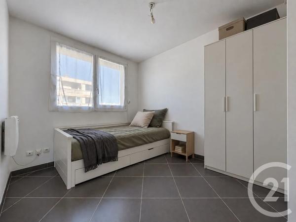 Appartement T3 à vendre  3 pièces - 46,91 m 2   MARSEILLE  - 13008