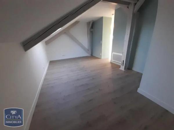 Appartement à louer 2 pièces 46.2m² Pau (64000)