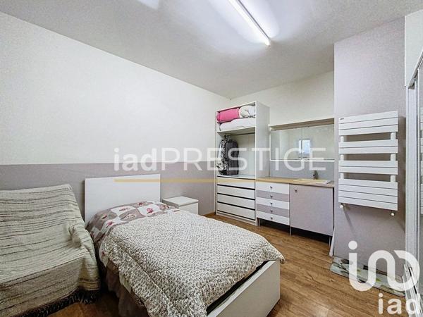 Ferme 15 pièces de 415 m² à Nègrepelisse (82800)