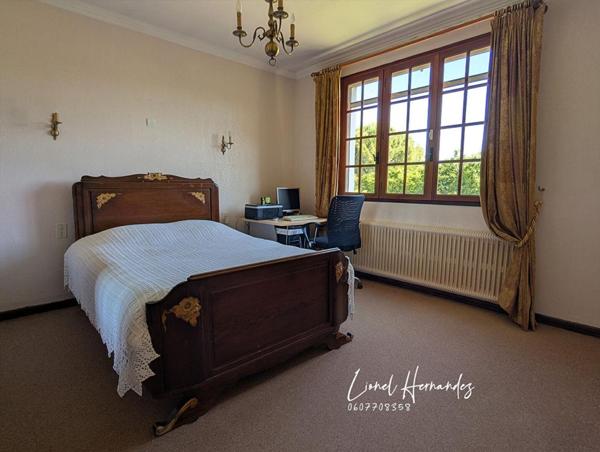 Maison de caractère de plain-pied - 130 m² - Terrain plat de 2411 m² - Saint-Privat-des-Vieux (Mazac)