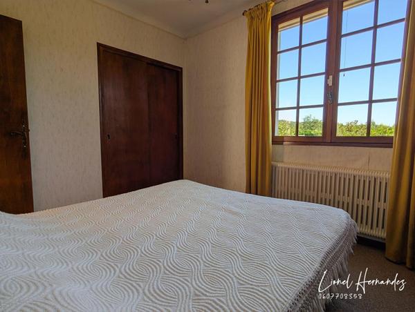 Maison de caractère de plain-pied - 130 m² - Terrain plat de 2411 m² - Saint-Privat-des-Vieux (Mazac)