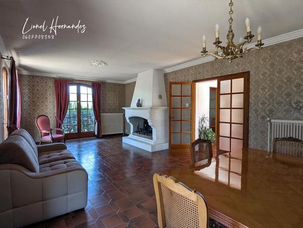 Maison de caractère de plain-pied - 130 m² - Terrain plat de 2411 m² - Saint-Privat-des-Vieux (Mazac)