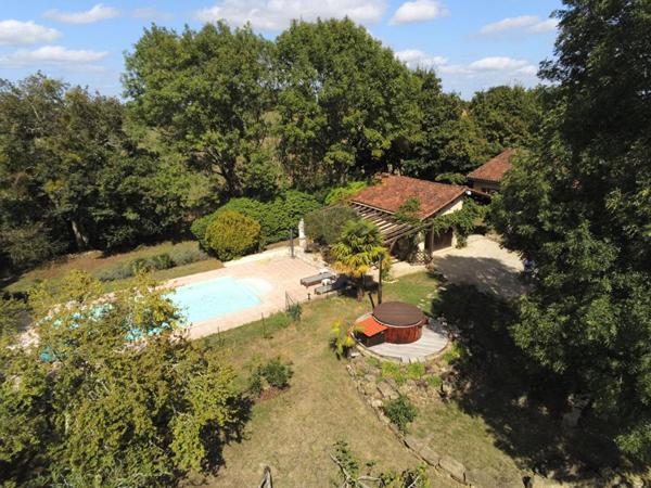 Proche Marciac dans le Gers maison 136 m2 sur 15 hectares