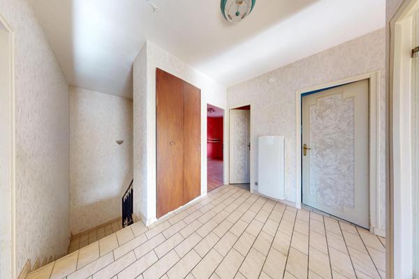 Maison individuelle sur sous-sol – 4 chambres – Terrain de 1 333 m²