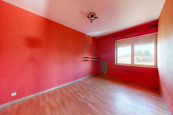Maison individuelle sur sous-sol – 4 chambres – Terrain de 1 333 m²