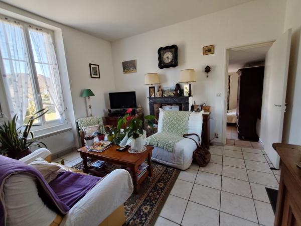 À vendre - Maison, 4 pièces située à Chauvigny (86300)