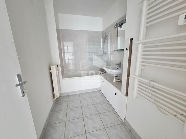 Appartement - 3 pièces - 50 m² EPERNAY secteur Vignes Blanches