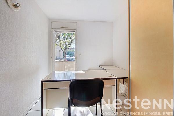 À VENDRE - LOCAUX PROFESSIONNELS / BUREAUX 93m² - DRAGUIGNAN CENTRE-VILLE avec possibilité de changement de destination