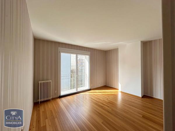 Appartement à louer 3 pièces 78.23m² Tours (37000)