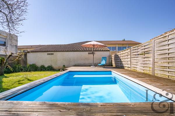 Maison de ville avec jardin et piscine à Casseneuil (Lot-et-Garonne, 47)