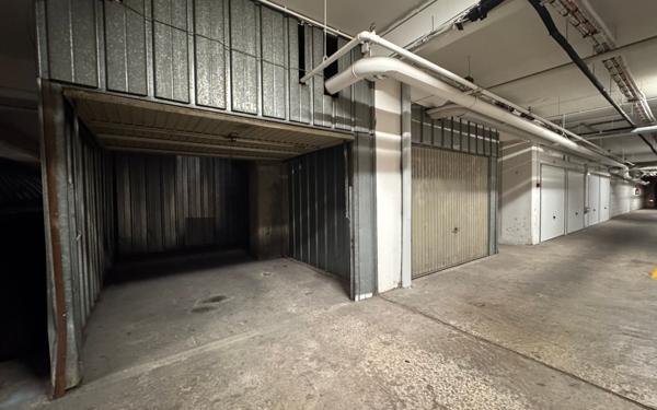 Stationnement à vendre    14 m2 Paris 11