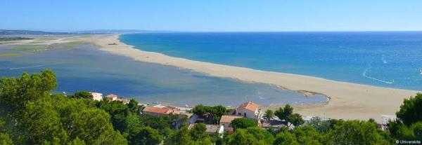 LA FRANQUI, T4 DERNIER ÉTAGE 106 M², PLAGE À PIED, TERRASSE 26 M², BALCONS ET PARKING