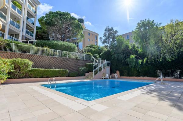 Appartement Le Cannet (Bréguière) 3p 93 m2 terrasse, garage, piscine