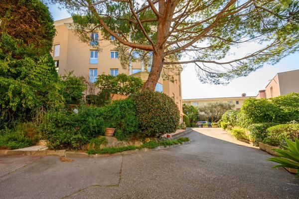 Appartement Le Cannet (Bréguière) 3p 93 m2 terrasse, garage, piscine