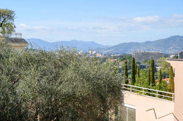 Appartement Le Cannet (Bréguière) 3p 93 m2 terrasse, garage, piscine