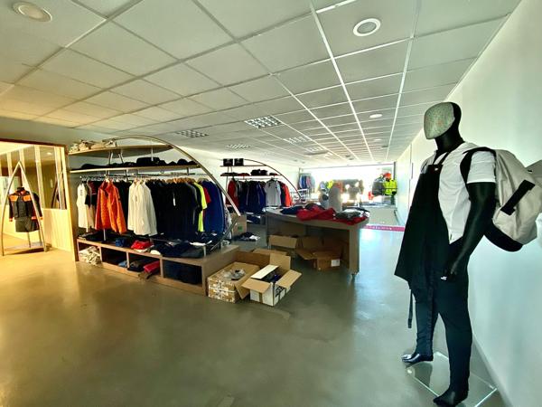Fonds de commerce de confection et fabrication textile