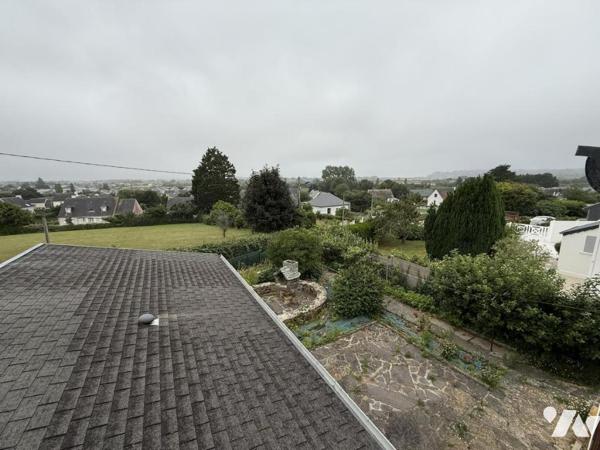 Maison à proximité immédiate du centre bourg avec garage