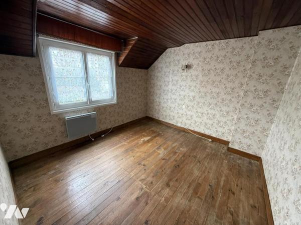 Maison à proximité immédiate du centre bourg avec garage