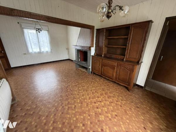 Maison à proximité immédiate du centre bourg avec garage