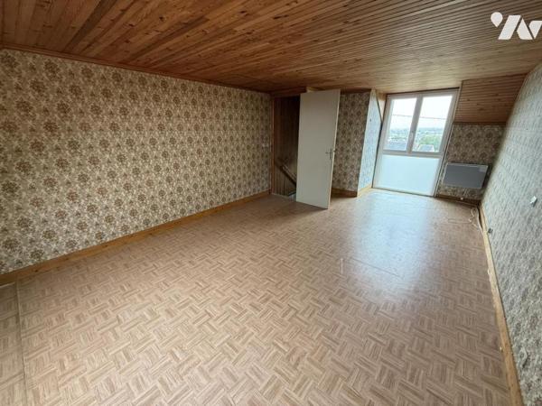 Maison à proximité immédiate du centre bourg avec garage