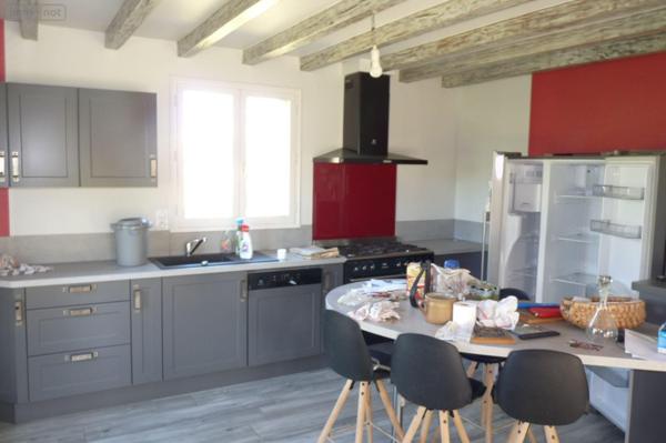 Maison à vendre à Ambrières-les-Vallées en Mayenne (53300), ref : 53075DLS25022