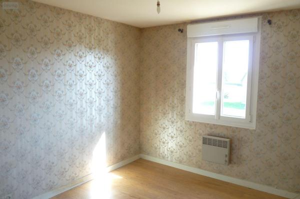 Maison à vendre à Ambrières-les-Vallées en Mayenne (53300), ref : 53075DLS25022