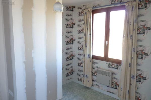 Maison à vendre à Ambrières-les-Vallées en Mayenne (53300), ref : 53075DLS25022